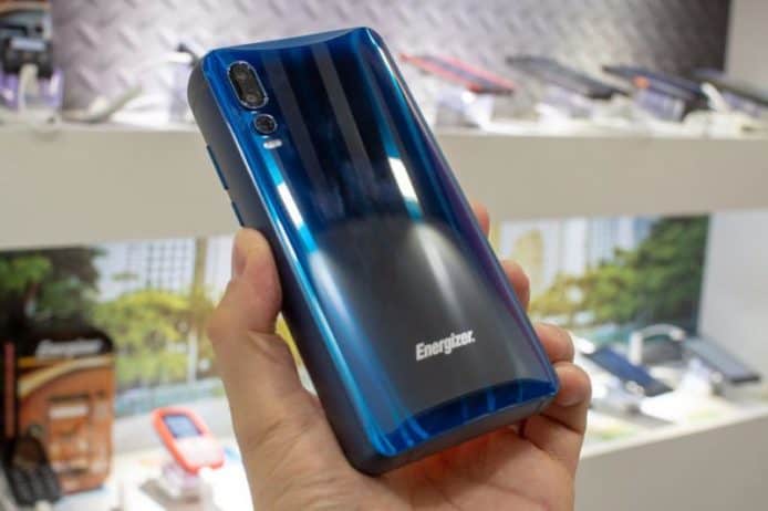 勁量 Power Max P18K Pop 智能手機 　18,000 mAh 超強續航力