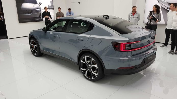 英國上市有右軚版本   Polestar 2 公佈售價挑戰 Model 3