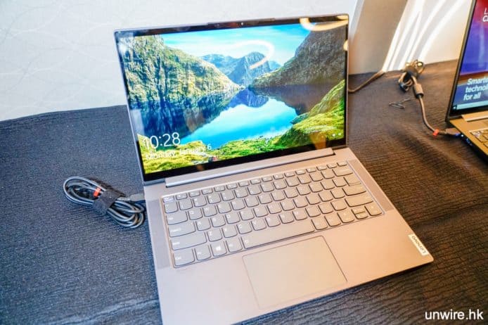 【CES 2020】Lenovo Yoga Slim 7 輕薄筆電   可選 Ryzen 4000 或 Intel 10 代 i7 處理器