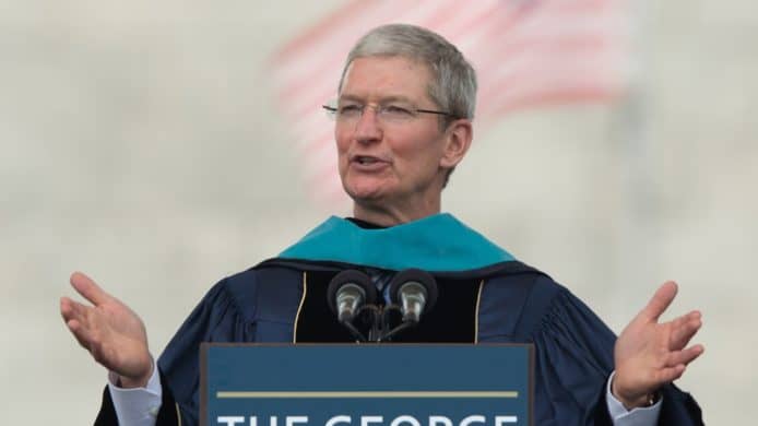 Tim Cook 錄製網上演講   為受疫情影響畢業生打氣