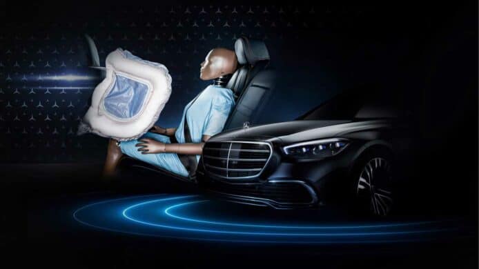 Benz 平治新 S-Class 配 U 型 AirBag　大幅減低頭部衝擊力