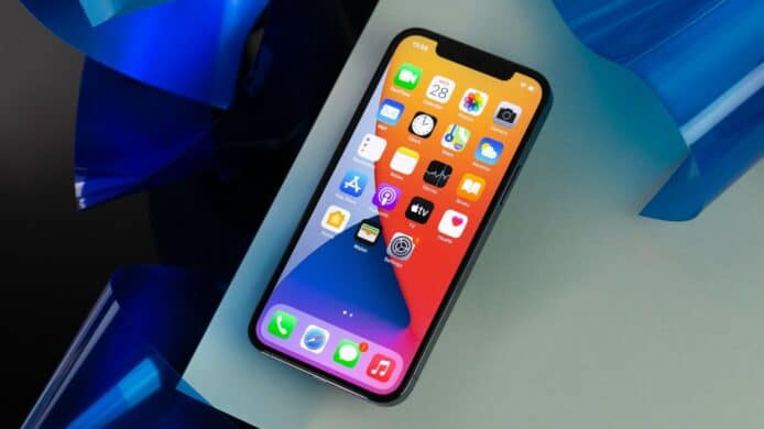 Apple 向俄羅斯屈服   iPhone 需預載政府指定應用程式