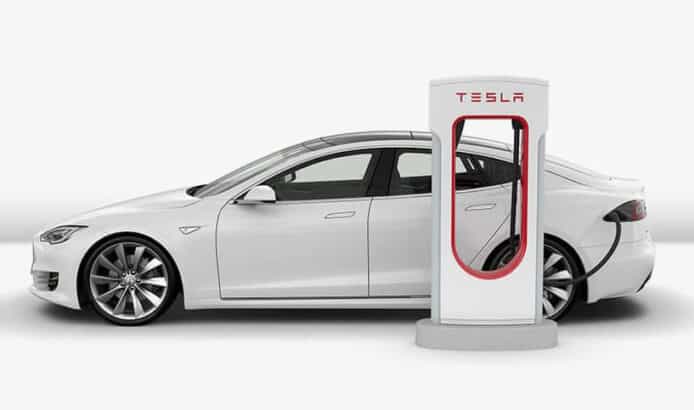 Tesla 所有充電站提供 Wi-Fi　或採用 Starlink 衛星網路