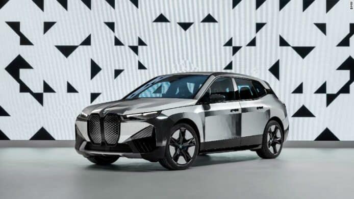 變色 BMW 概念車 iX Flow 登場　車身配備電子墨水技術
