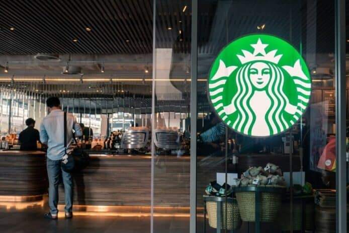 Starbucks 推出自家 NFT    建立 Web3.0 數碼化第三空間