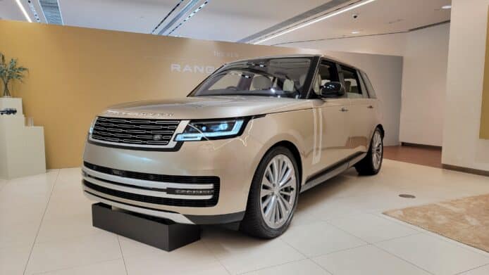 Range Rover 最新旗艦車抵港  極簡線條豪華內籠 + 混合動力選擇