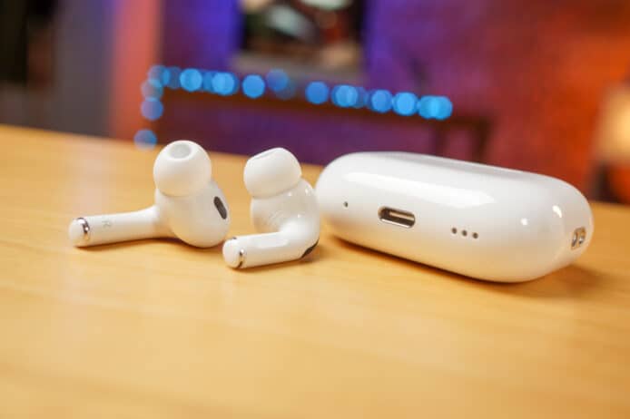 AirPods Pro 2 USB-C 版【開箱測試】Type-C 充電應用 + iOS 17 適應性音訊用法