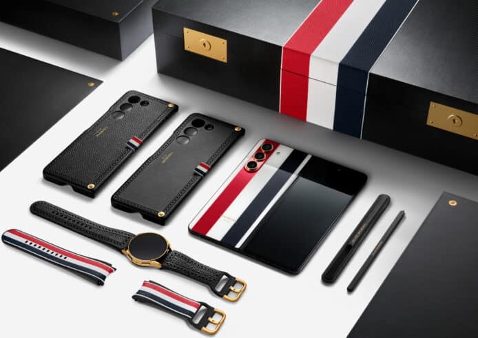 Galaxy Z Fold5 Thom Browne Edition 真身   Black Tie 設計靈感＋致敬 Thom Browne 經典設計元素