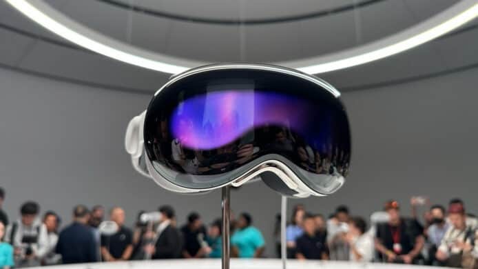 明年 1 月開始員工培訓   Apple Vision Pro 傳提前上市