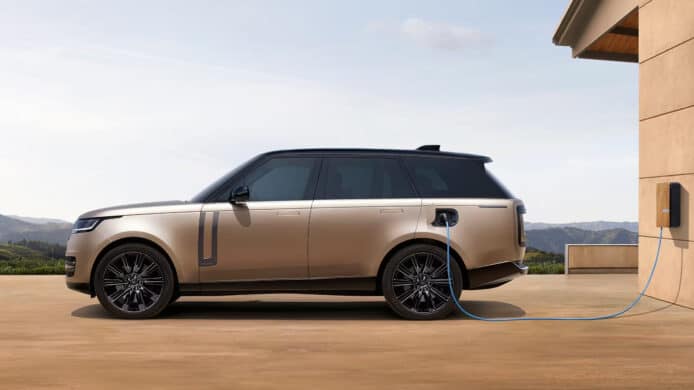 Land Rover 預告首款電動車   媲美燃油引擎可攀山涉水明年發表